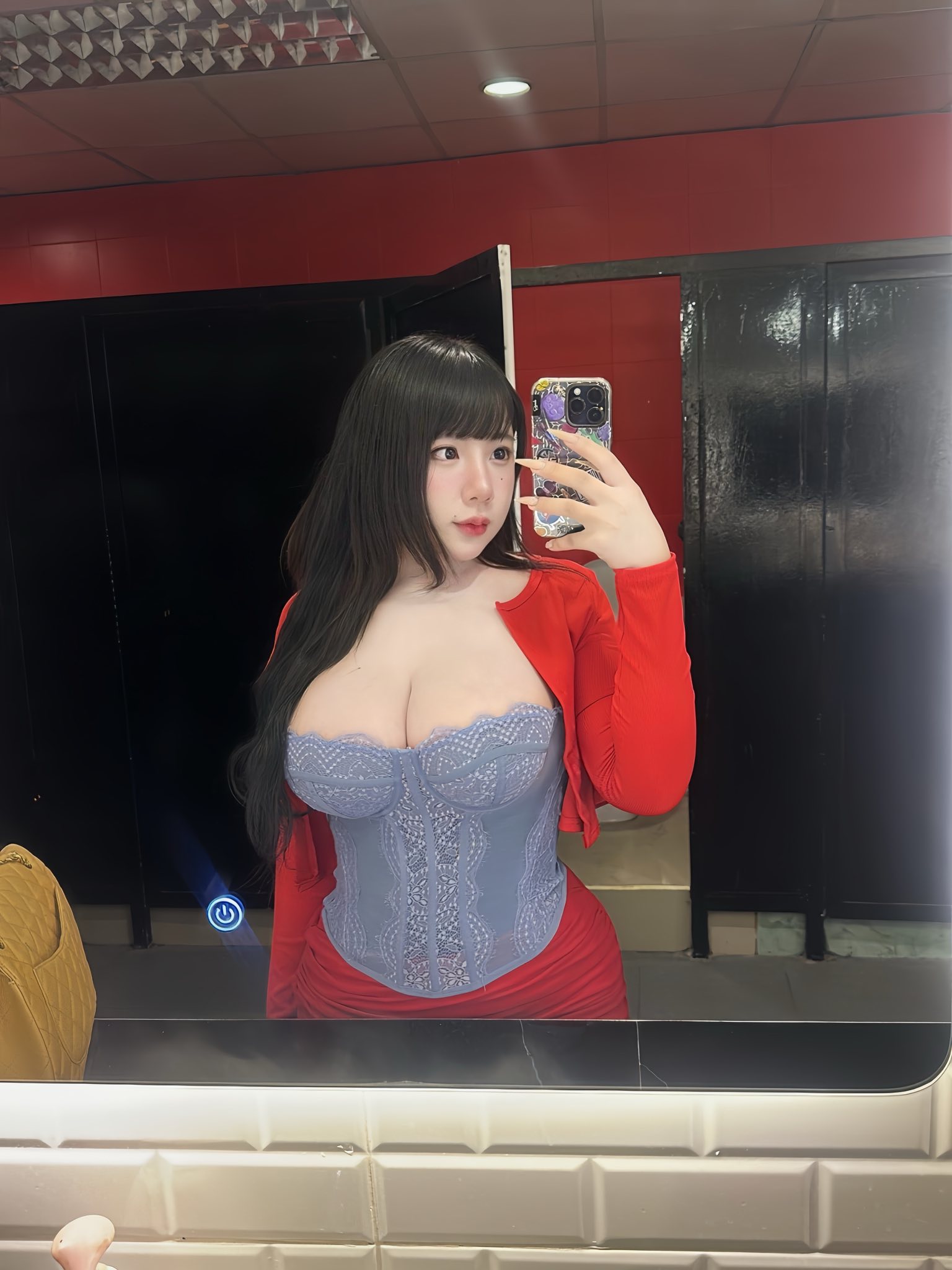 23